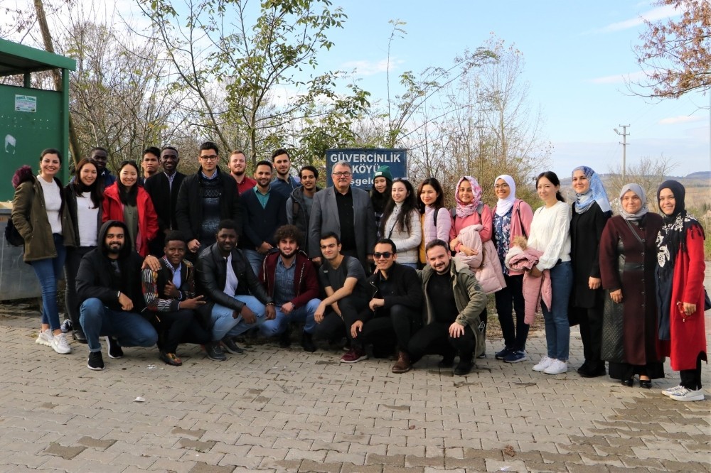 Kılavuz Gençlik binlerce öğrenciye hizmet verdi 
