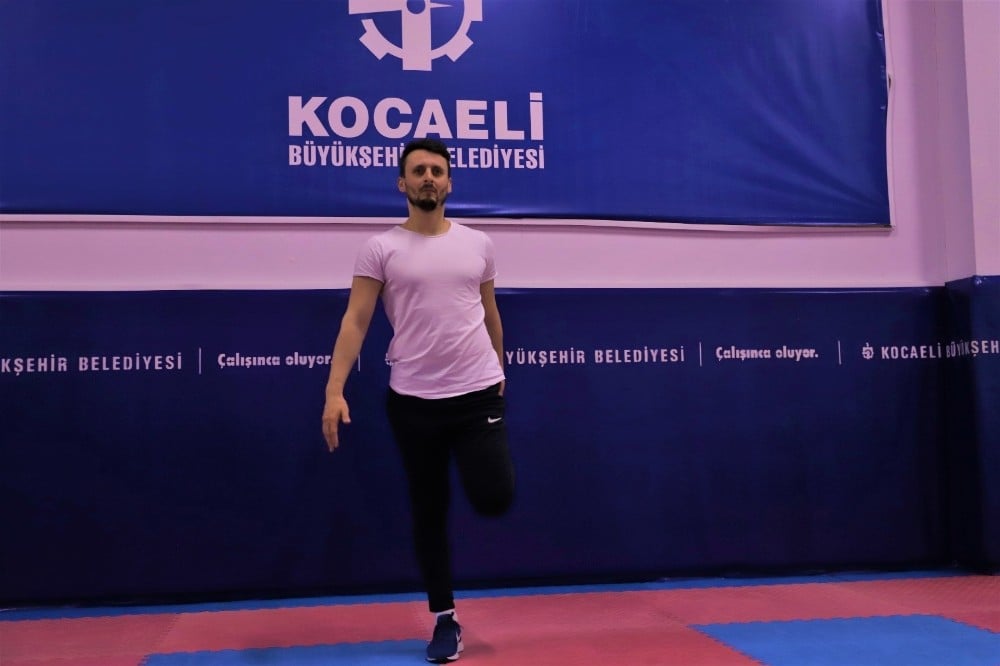 Kılavuz Gençlik gençlerin evine konuk oluyor 