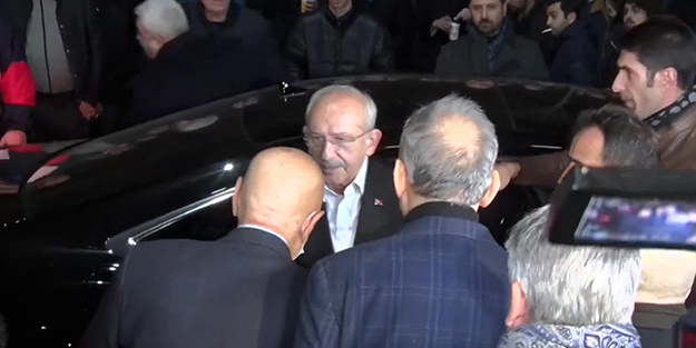 Kılıçdaroğlu, Akşener'i hastanede ziyaret etti