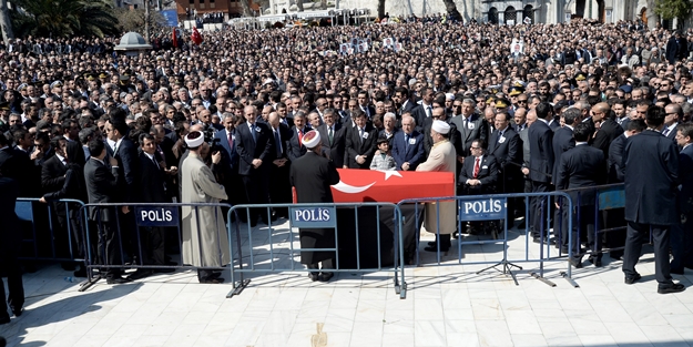 Kılıçdaroğlu, Bahçeli ve Demirtaş cenazeye gitmedi