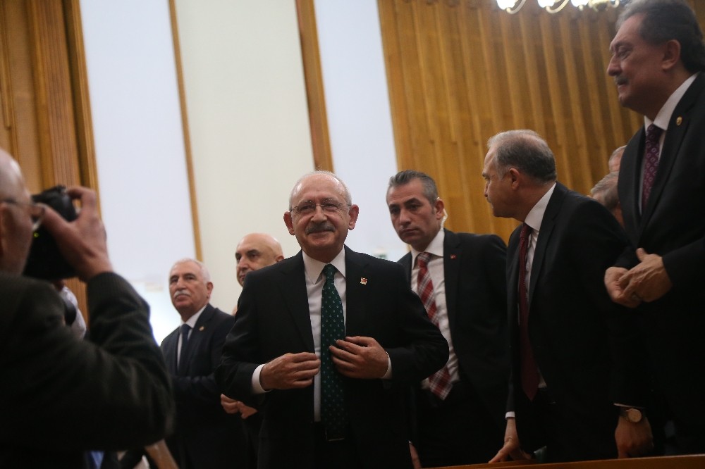 Kılıçdaroğlu: “Gençler dünyayı bizden daha iyi sorguluyorlar
