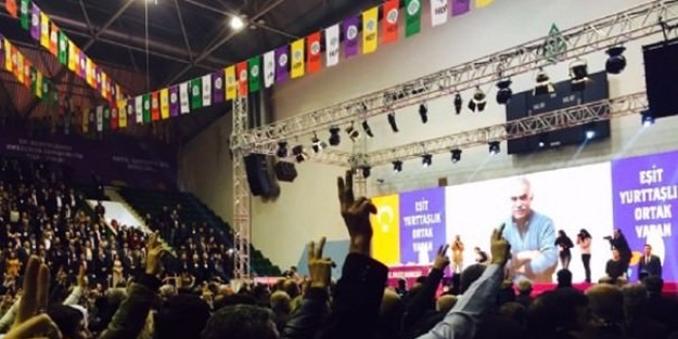 Kılıçdaroğlu, HDP kongresine çelenk gönderdi!