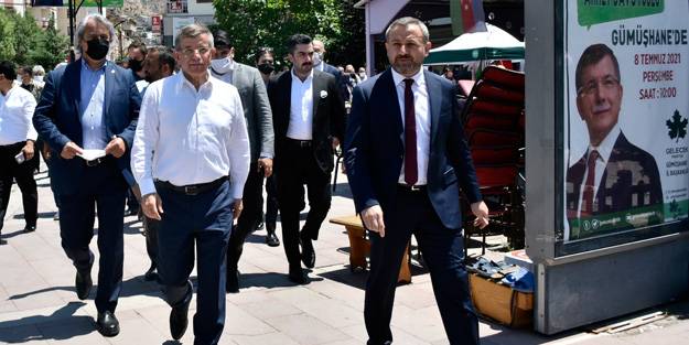 Kılıçdaroğlu ile yakın temas halinde olan Ahmet Davutoğlu, 'Millet İttifakı'na göz kırptı!