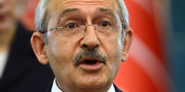 Kılıçdaroğlu İran Büyükelçiliği'nde iftara katıldı