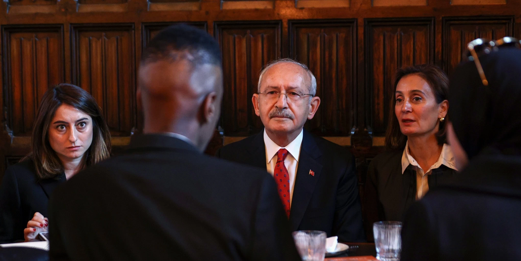 Kılıçdaroğlu kendisiyle çelişiyor! Şimdi de Londra’daki ‘tefecilere’ gitti