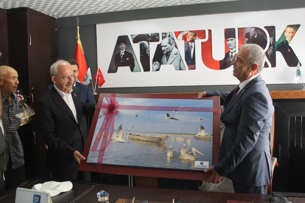 Kılıçdaroğlu Manyas’ta vatandaşlara seslendi 