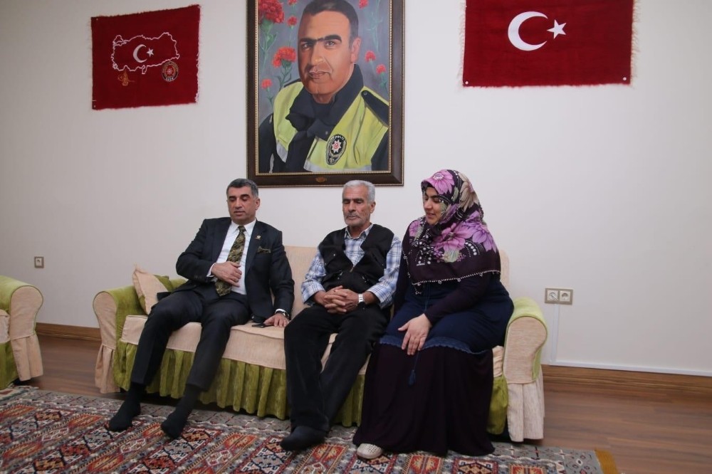 Kılıçdaroğlu, şehit Fethi Sekin’in babası ile görüştü 