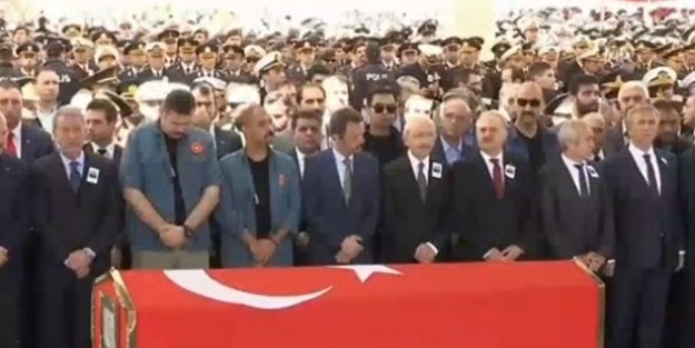 Kılıçdaroğlu şehit Yüzbaşı Özdemir'in törenine geldi