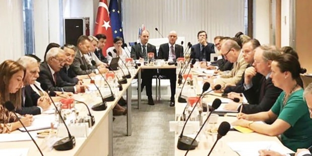 Kılıçdaroğlu sufleyi verdi, HDP, AB'ye koştu!