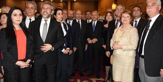 Kılıçdaroğlu Cumhuriyet'in resepsiyonunda!
