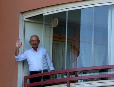 Kılıçdaroğlu yürüdüğü yolu arabayla döndü!
