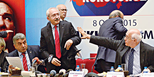 Kılıçdaroğlu’na ayakkabılı protesto