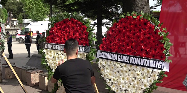 Kılıçdaroğlu'na şok! Gönderdiği çelengi parçaladılar