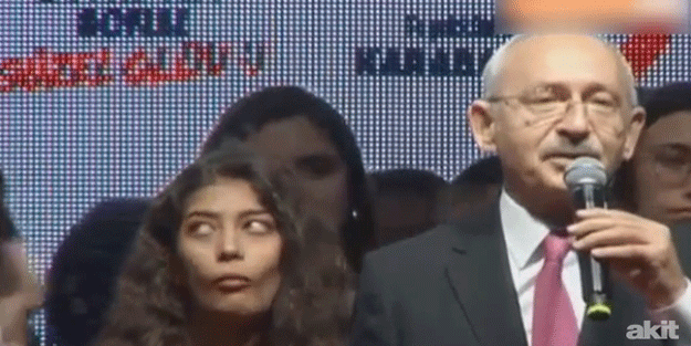 Kılıçdaroğlu’nun bomba videosu yeniden gündemde Arkadaki kızın mimiklerine dikkat!
