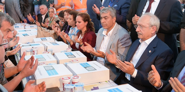 Kılıçdaroğlu'nun katıldığı iftarda Halk TV rezaleti!