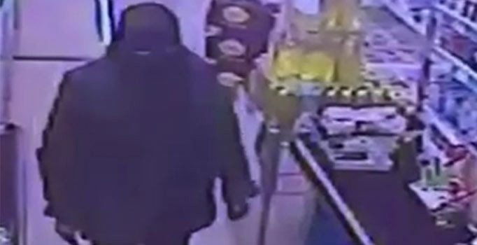 Kılıktan kılığa giren hırsız enselendi