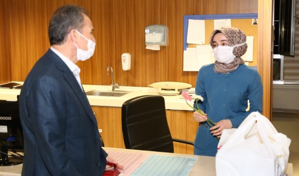 Kılınç, Hemşireler Haftasını kutladı 
