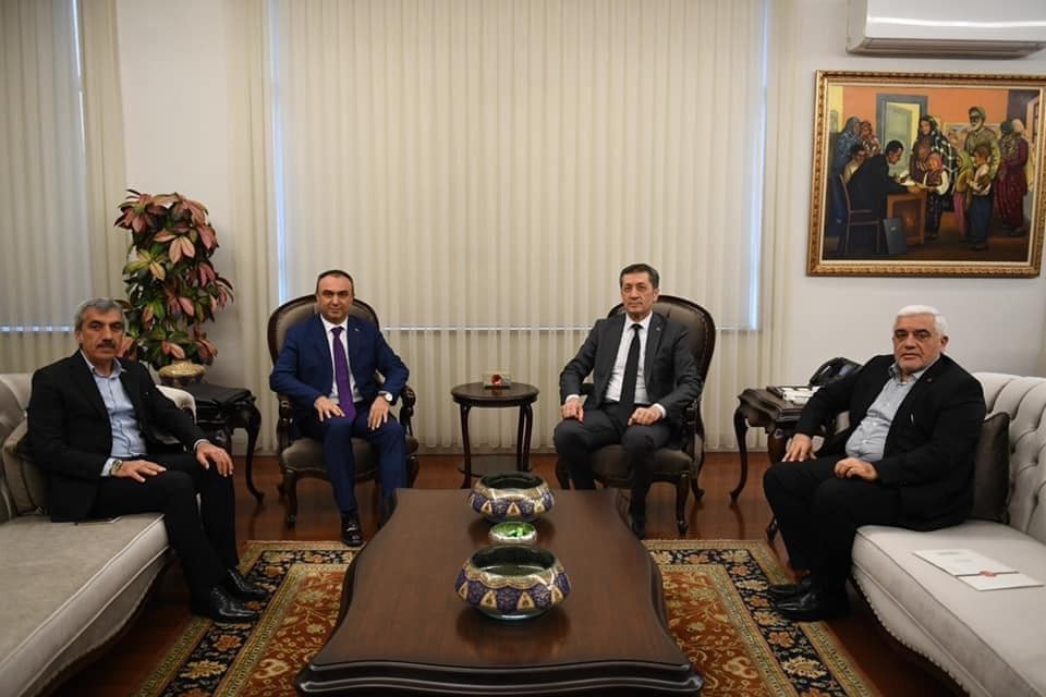 Kilis heyeti Bakan Selçuk ile görüştü 