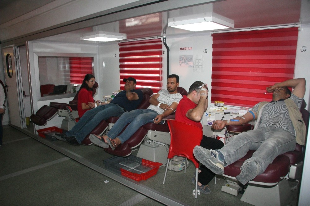 Kilis’in köylerinde kan bağış kampanyası başlatıldı 