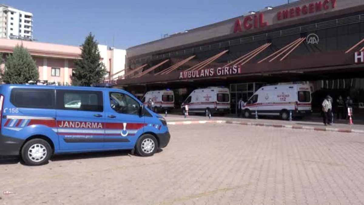 Kilis’te askeri araç devrildi 5’i asker 16 kişi yaralandı