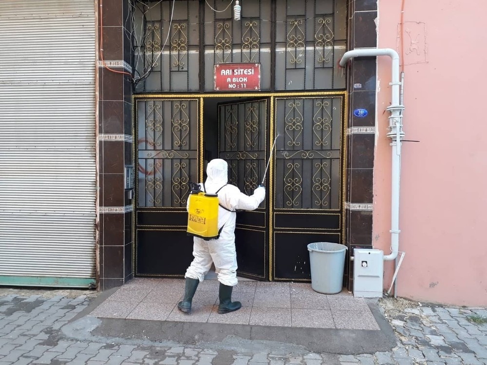 Kilis’te dezenfekte çalışmaları aralıksız sürüyor 