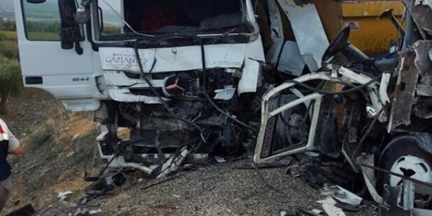 Kilis'te feci kaza! Ölü ve yaralılar var