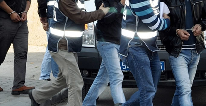 Kilis'te FETÖ operasyonu: 15 darbeci tutuklandı