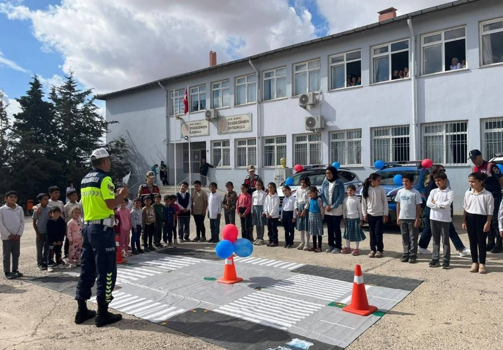 Kilis'te öğrencilere trafik eğitimi verildi
