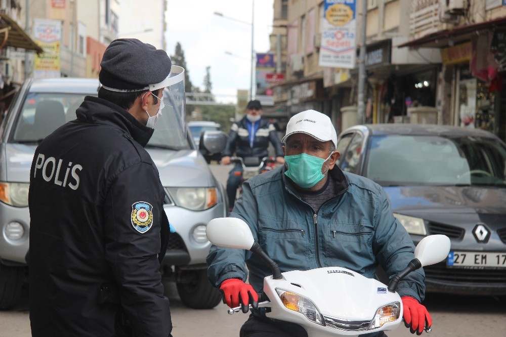 Kilis’te polis korona virüs denetimlerini sıkılaştırdı 
