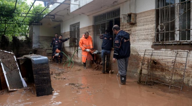 Kilis'te sağanak yağış sele neden oldu