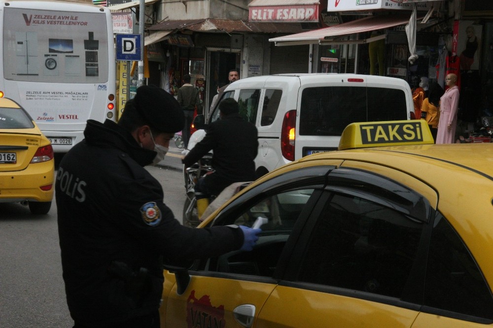 Kilis’te sosyal mesafe hiçe sayıldı 