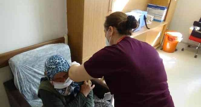 Kilis'te TURKOVAC aşısına ilgi