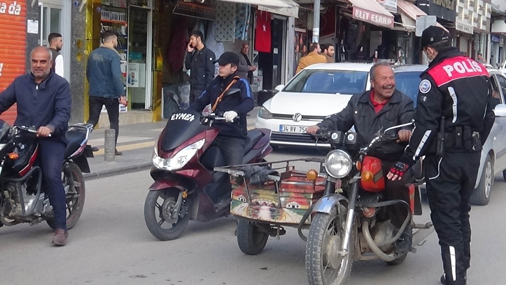 Kilis’te vatandaşlar ‘evde kal’ çağrısına uymuyor 