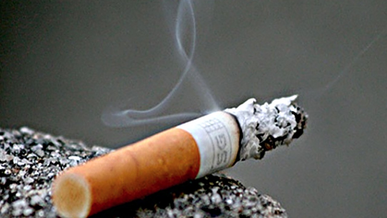 Sigarayı bırakmak mümkün: En iyi sarı kantaron, çay, limonlu su, maden suyu