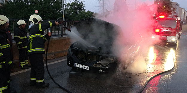 Kilometrelerce yol gidip aldığı cip, dönüş yolunda yandı