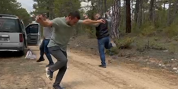 Kilosu 3 bin lira! Ormanda kilolarca bulup sevinçten oynamaya başladılar