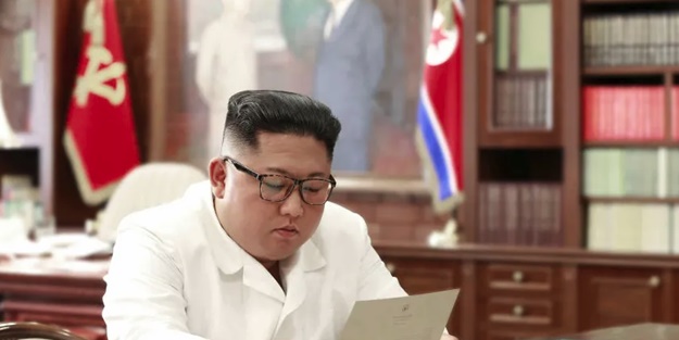 Kim Jong Trump'ın mektubunu böyle okudu