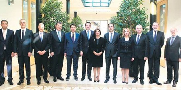 Kim kimin patronu olacak?