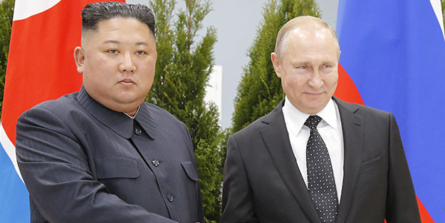 Kim ve Putin masaya oturdu!
