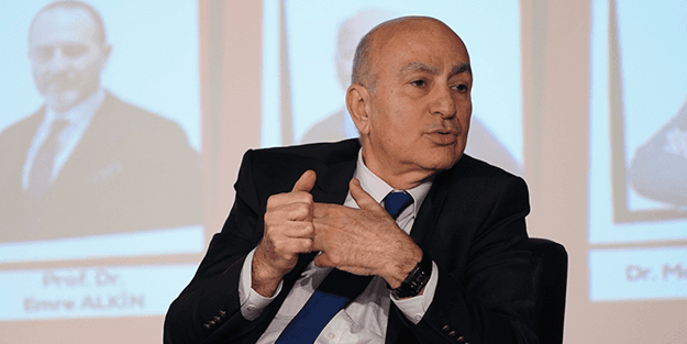 Kimi kandırıyorsun sen? Faizi tabulaştıran Mahfi Eğilmez fena enselendi