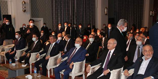 Kimler yok ki! Merhum Erbakan'ı anma programında HDP'li ismi alkışlattılar!