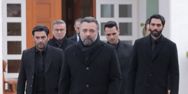 Kimse beklemiyordu... Eşkıya Dünyaya Hükümdar Olmaz dizisinde iki ayrılık!