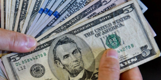 Kimse ne olduğunu anlayamadı! Tam 7 lira aşağıdan dolar