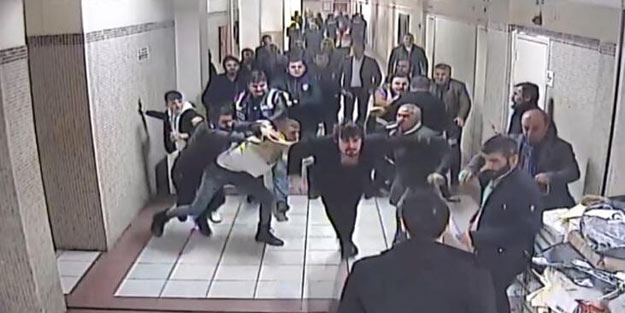 Adliyeyi savaş alanına çevirdiler