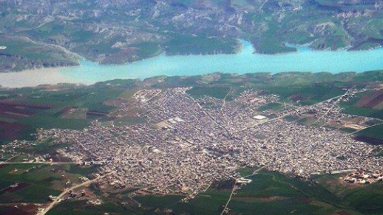 Kimsenin aklına bile gelmeyecek şehirde petrol bombası! Her yere kuyu açılıyor, kent sakinleri şaşkın