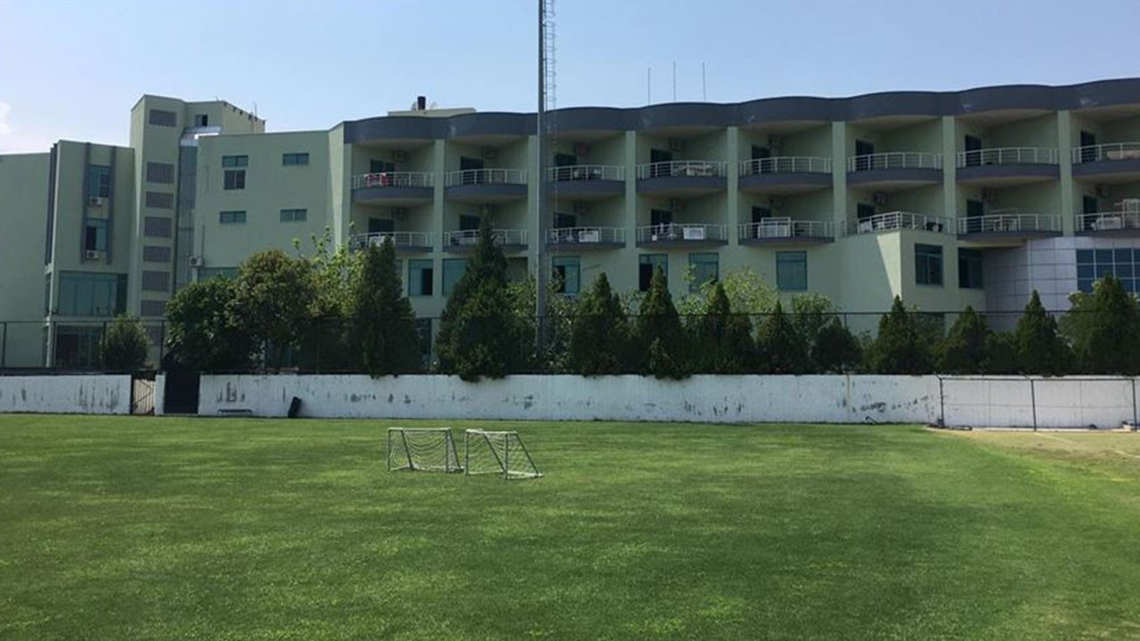 Kimsenin umurunda değil! Türkiye yabancı hakemi tartışırken Denizlispor’un haline bakın