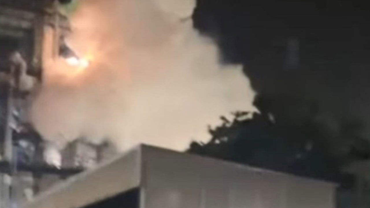 Kimyasal üretim fabrikasında gaz sızıntısı