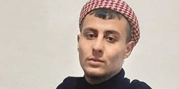 Kına yak ırkçı Ümit! Suriyeli gencin evini basıp başından vurdular