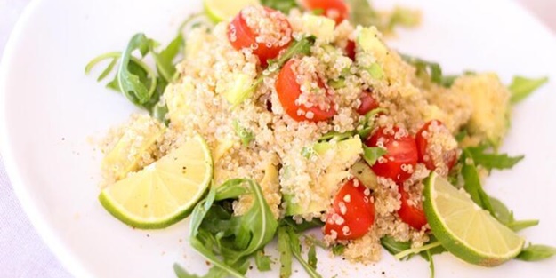 Kinoa salatası nasıl yapılır? Kinoa salatası tarifi malzemeleri
