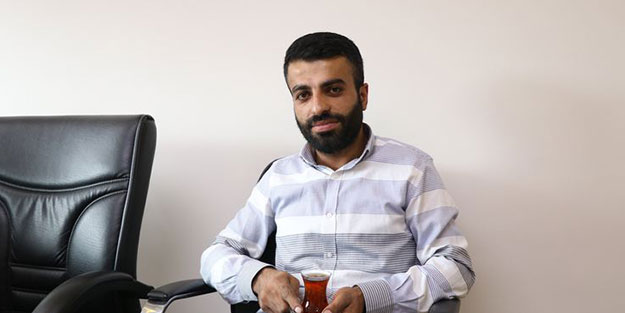 Kıraathanecinin yaptığını görünce çay içmeye tövbe etti! “İnsanın artık midesi kaldırmıyor bazı şeyleri”